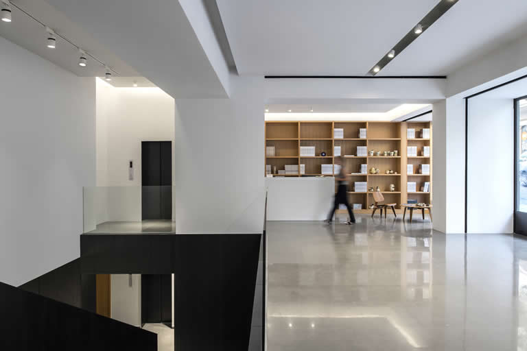 Cielos Diseño y Construcción de tiendas, oficinas y locales